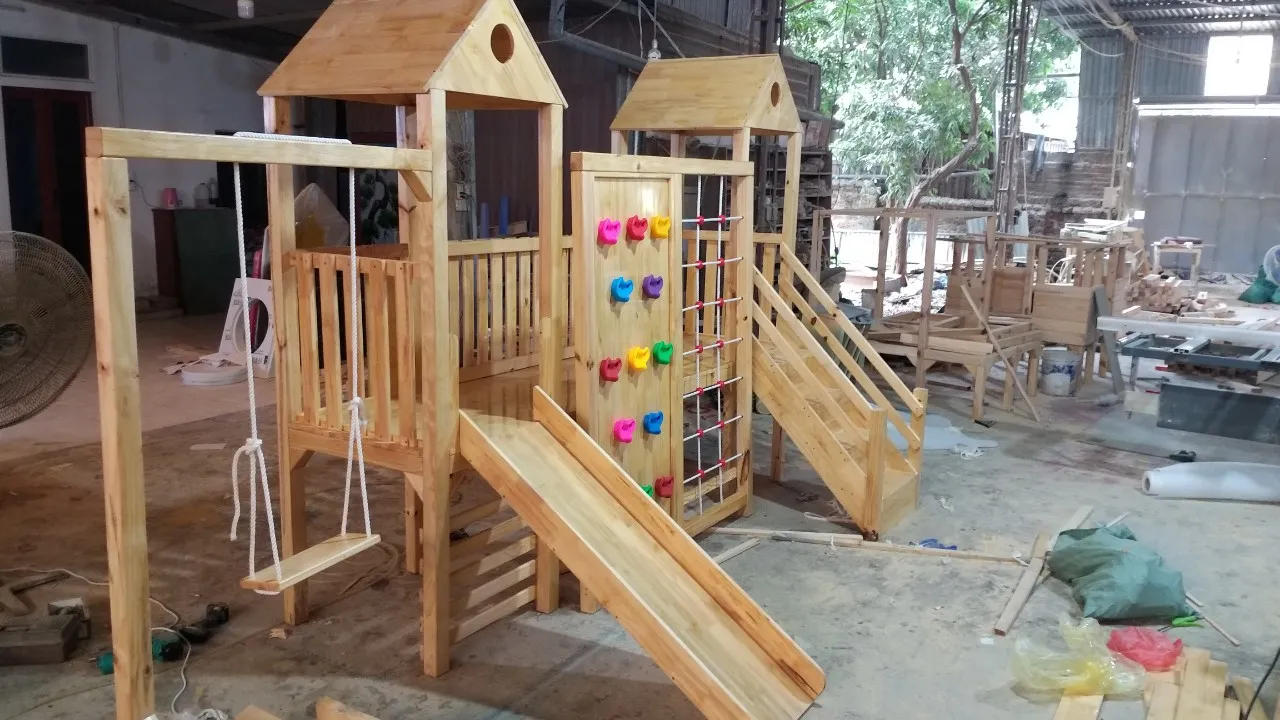 Sản xuất cầu trượt liên hoàn bằng gỗ cho bé 2 Cầu trượt liên hoàn bằng gỗ 01