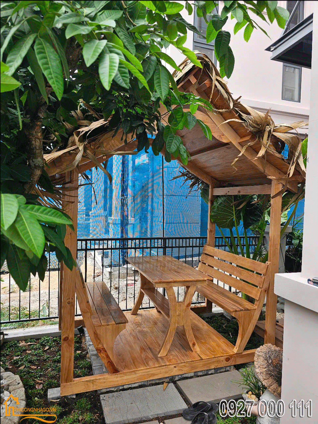 Thi công chòi gỗ lợp mái lá truyền thống 7 Chòi gỗ lợp mái lá truyền thống giao cho khách ở Bến Tre